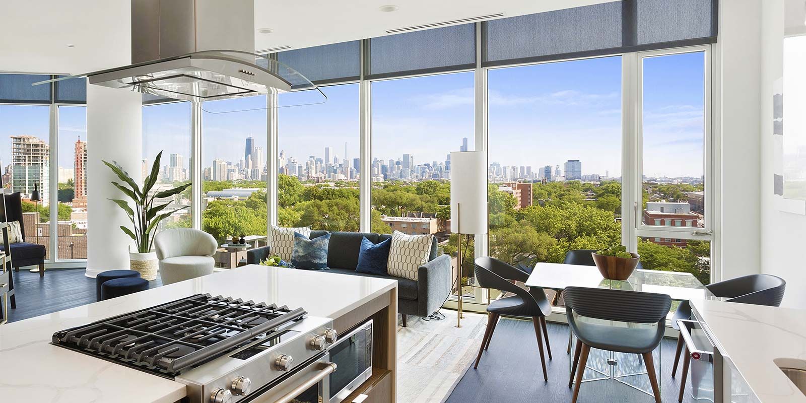 Penthouse Skyline Views